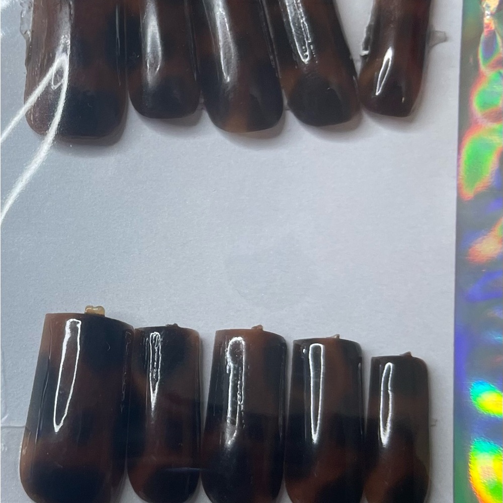 Tortoiseshell Press-On Nails - Brown & Black